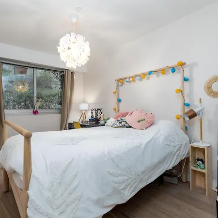 Luxury Residence, Garden Level With Sea View And Swimming Pool, 2bedroom Of Approximately 85 Square Meter And Private Garden *