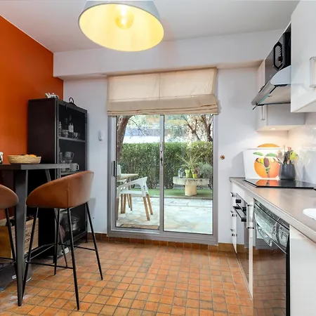 Luxury Residence, Garden Level With Sea View And Swimming Pool, 2bedroom Of Approximately 85 Square Meter And Private Garden Nice